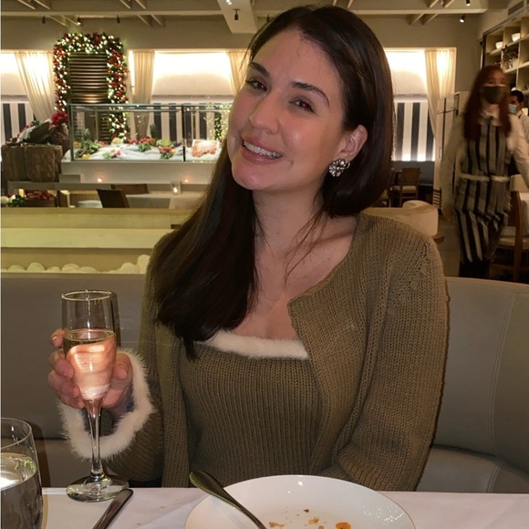 Cashmere and mink sweater set in Mint Condition perfect for Valentine’s Day - Picture 2 of 5